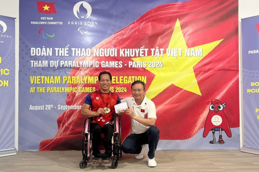 Le Van Cong gianh HCd Paralympic 2024